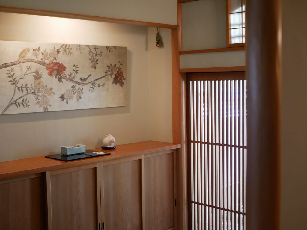 玄関を彩る和のインテリア リサブレア 神戸のインテリアデザインショップ